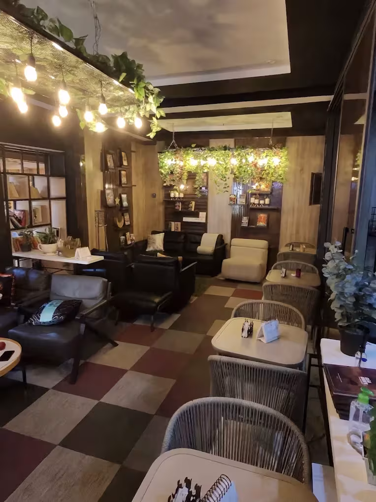 Eli and Lulu's Café and Bistro